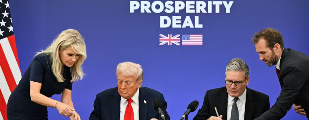 signing the UK/US tech deal, Starmer/Trump