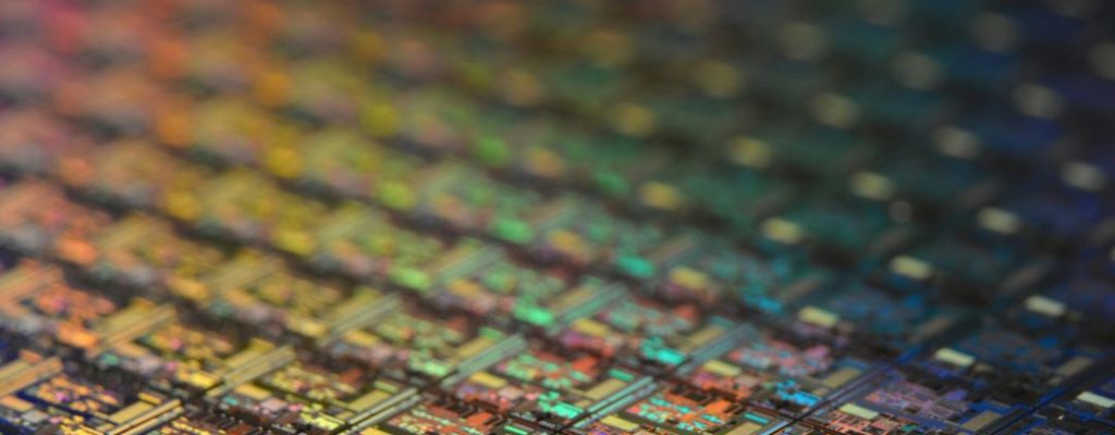 a picture of silicon chips